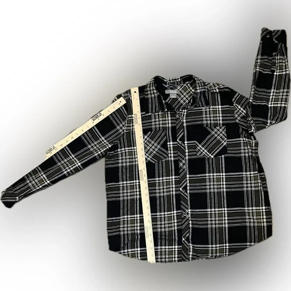 Natural Reflections Plaid Button-Up Flannel Shirt - Black and Green size XL - Picture 6 of 12